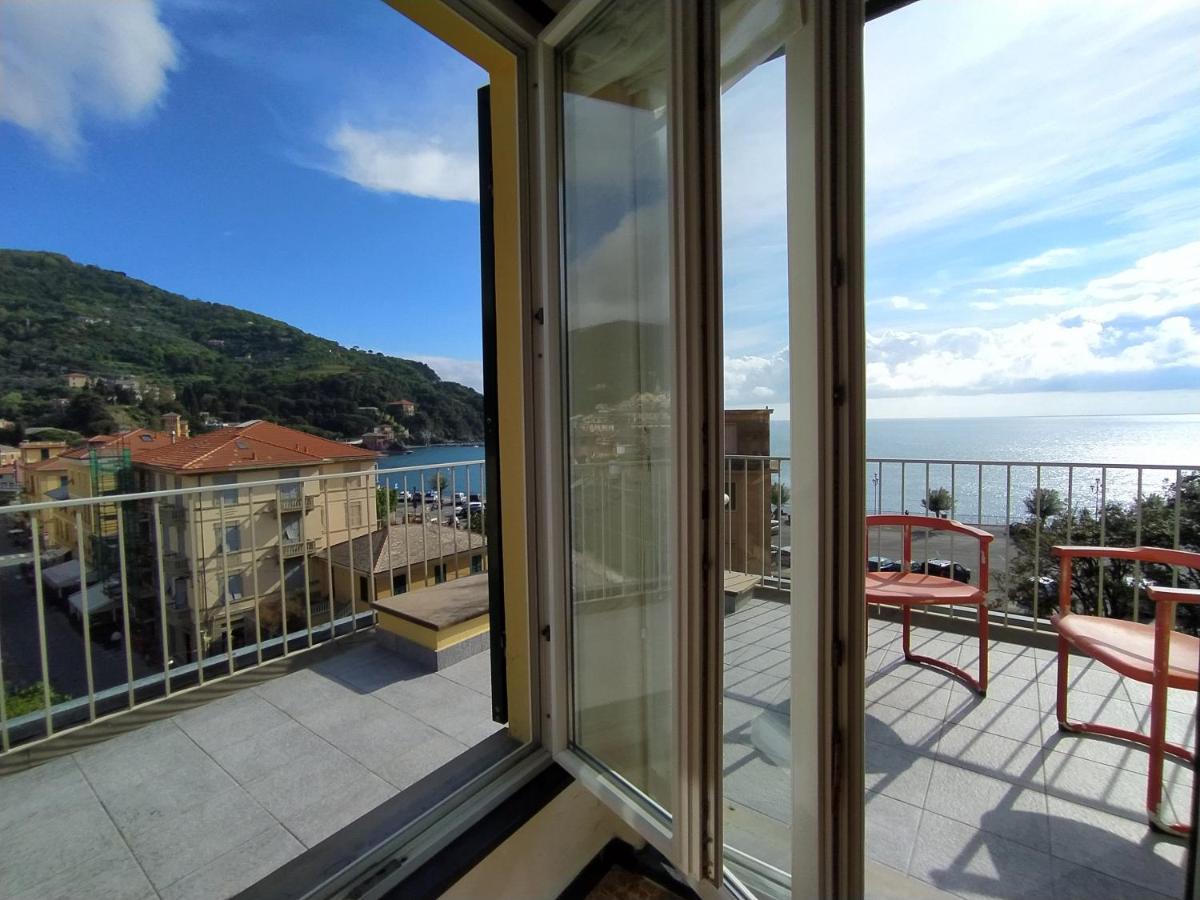 Monia House Sea View Lägenhet Levanto Exteriör bild