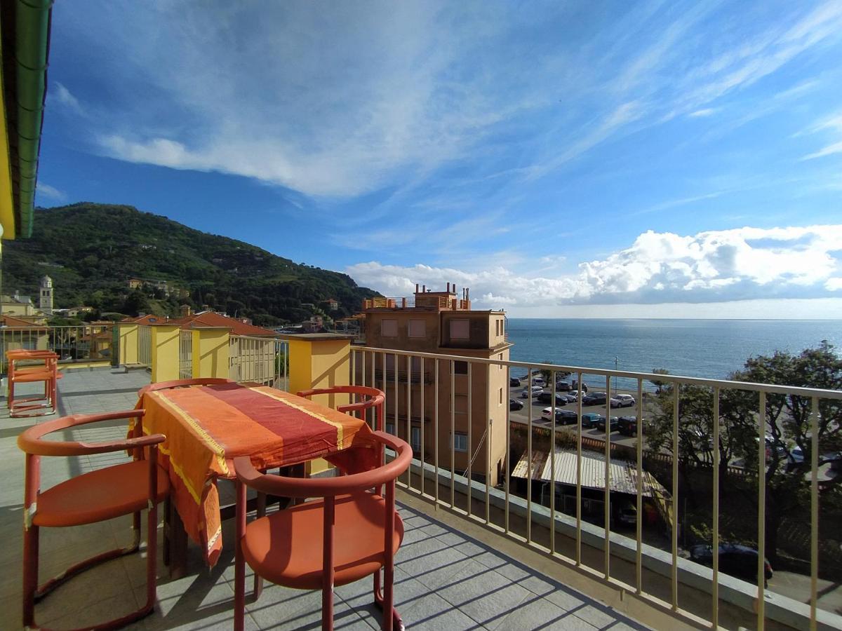 Monia House Sea View Lägenhet Levanto Exteriör bild
